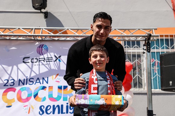 Samsunspor’dan 23 Nisan’a Anlamlı Dokunuş! Çocuklarla Bayram Coşkusu…