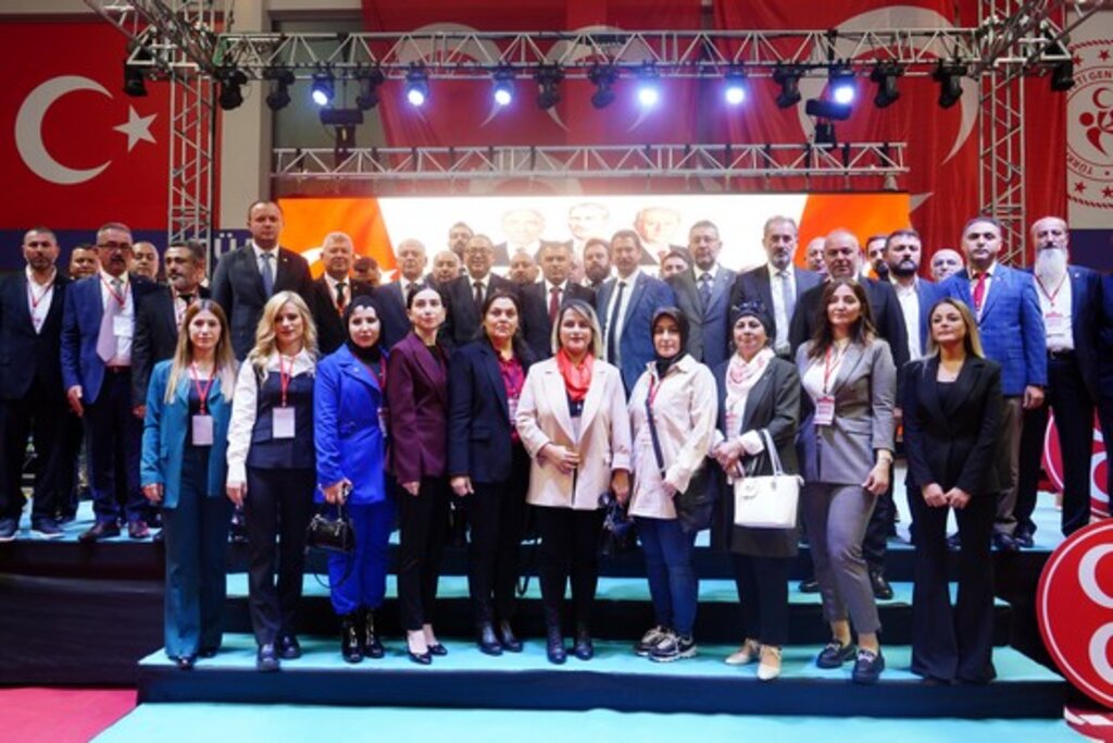 MHP Samsun Kongresi'nde Burhan Mucur Başkanlığa Yeniden Seçildi!