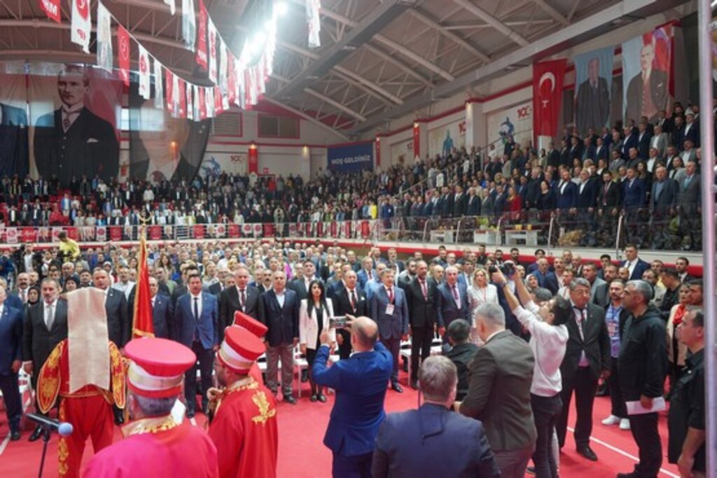 MHP Samsun Kongresi'nde Burhan Mucur Başkanlığa Yeniden Seçildi!