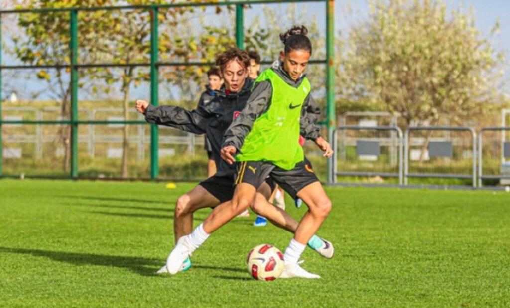 Samsunspor, U15 Samsun Bölge Karmasına Ev Sahipliği Yaptı!