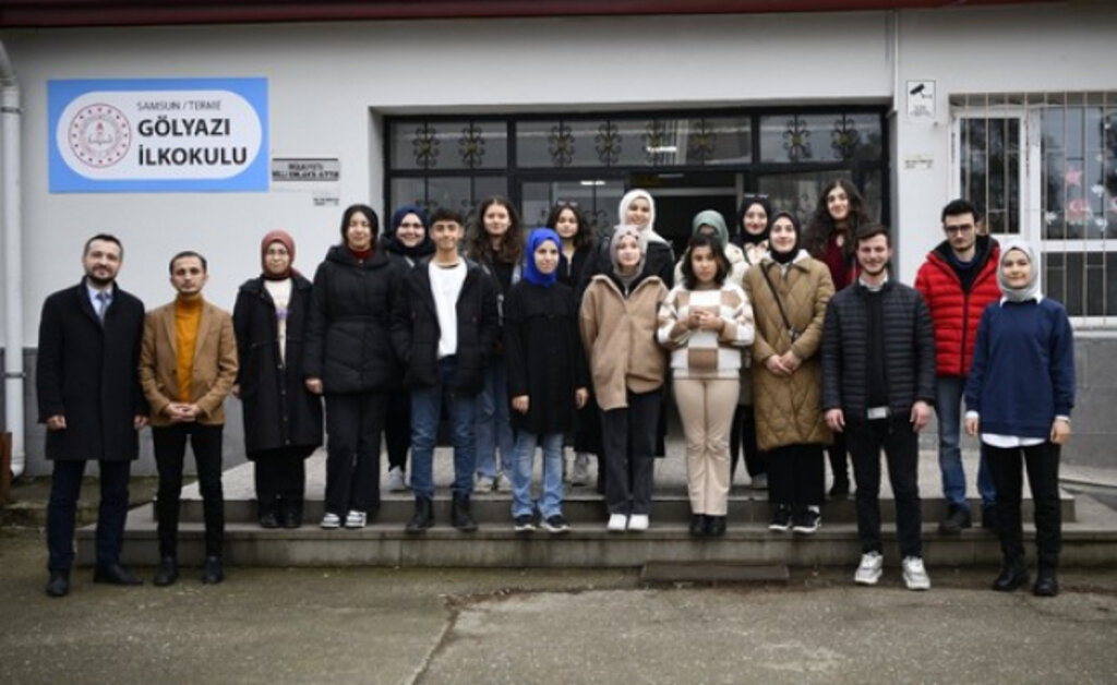 Gençlik Hareketi’nden Kitap Desteği!