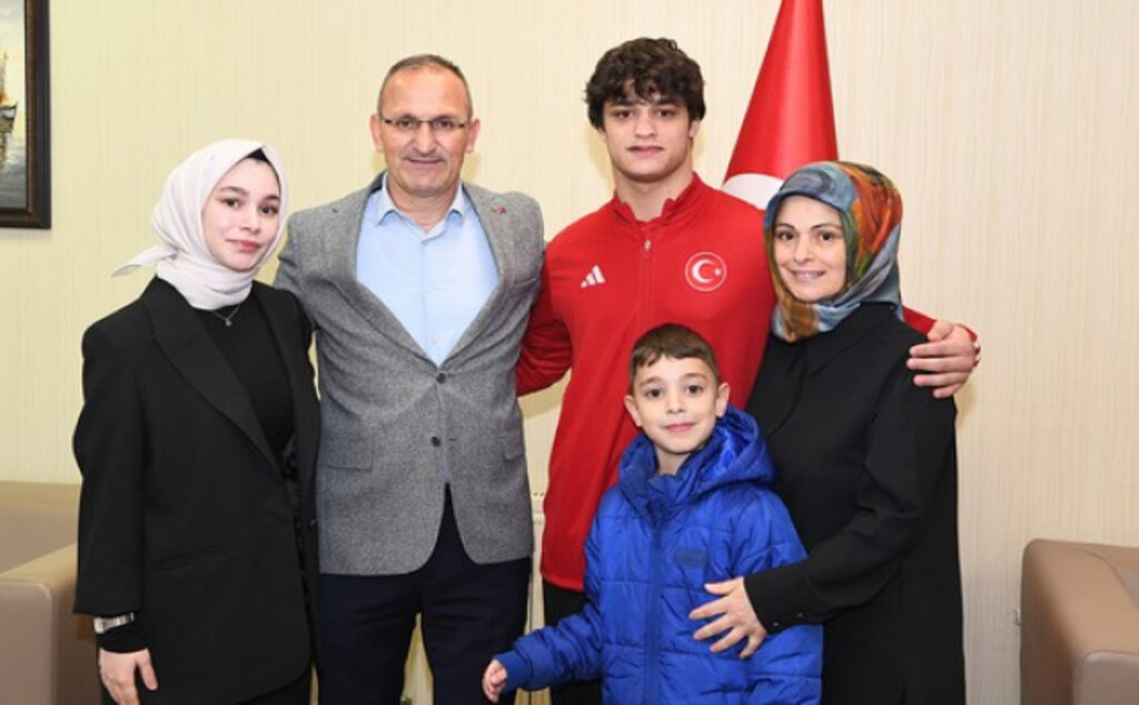 Avrupa Şampiyonu Alperen Berber’e Samsun’da Coşkulu Karşılama!