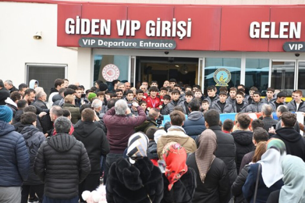 Avrupa Şampiyonu Alperen Berber’e Samsun’da Coşkulu Karşılama!