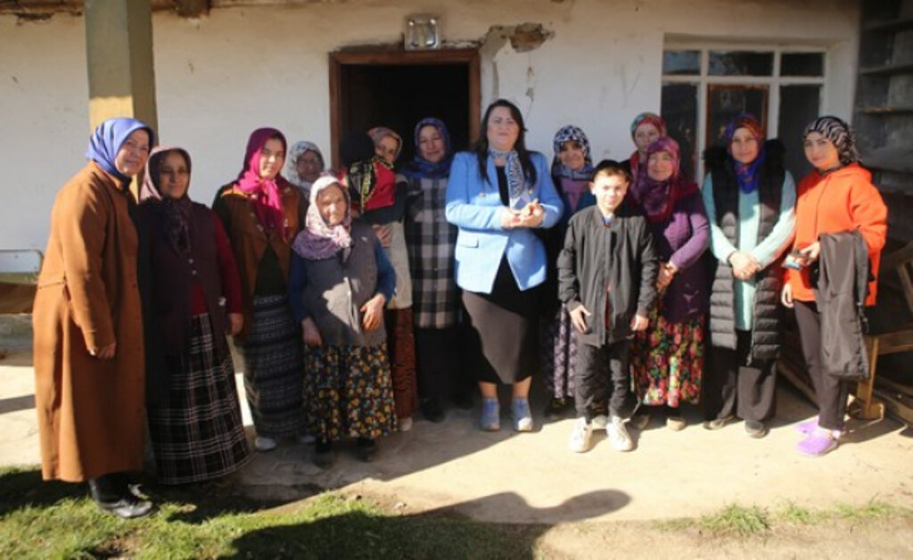 Özlem Maraş'tan Kasnakçımermer Köyü'ne Çıkarma!