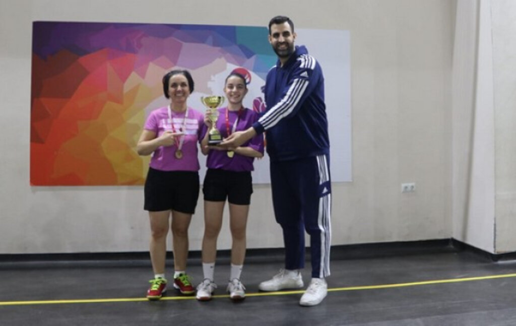 Badmintonda Aileler Yarıştı!
