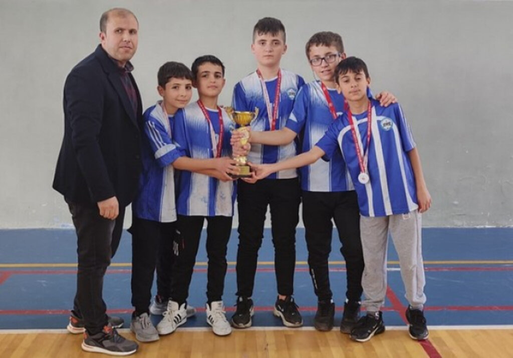 Badminton Okul Sporları Küçük Kız/Erkek Müsabakaları Samsun'da Sona Erdi!