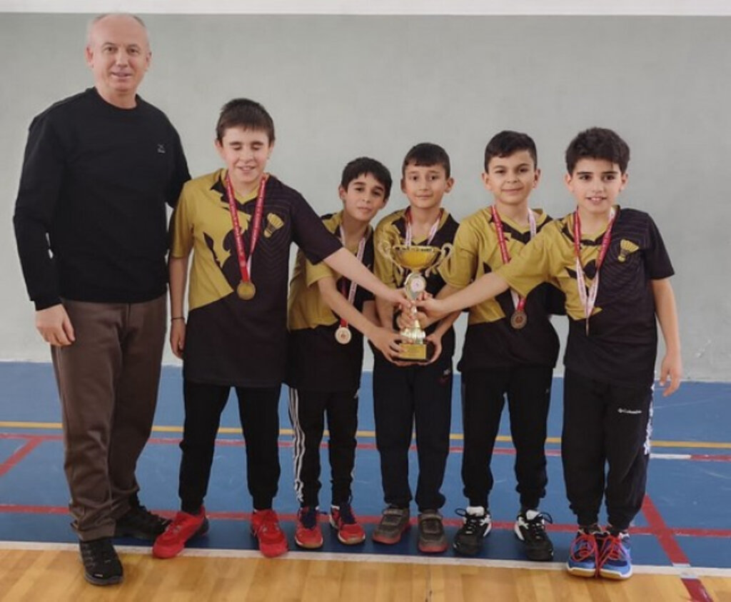 Badminton Okul Sporları Küçük Kız/Erkek Müsabakaları Samsun'da Sona Erdi!