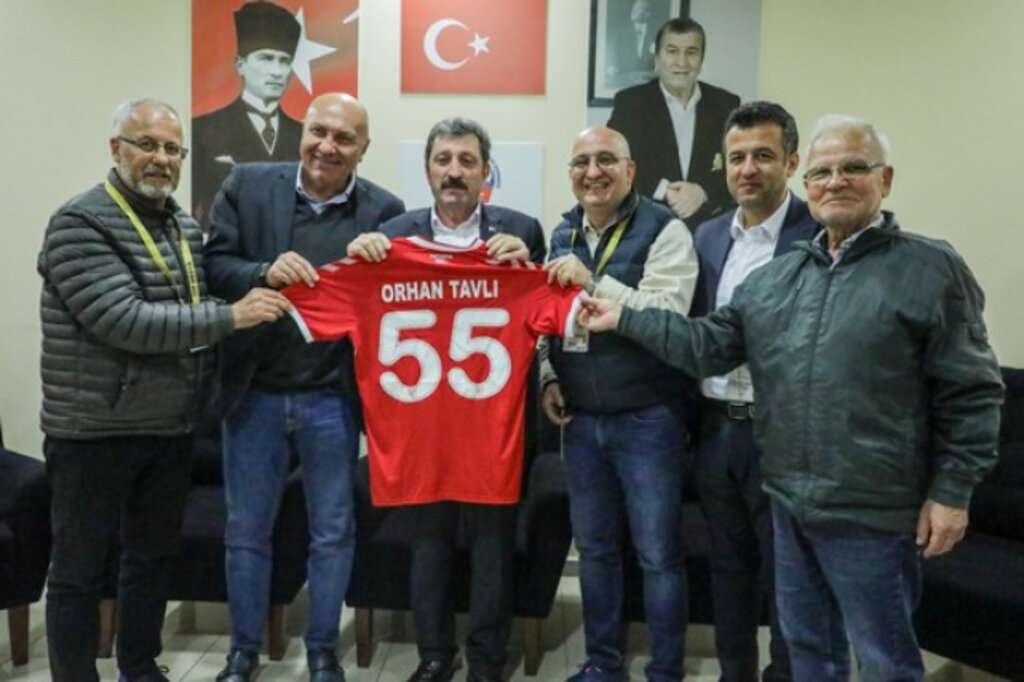 Başkan Yüksel Yıldırım’a Anlamlı Hediye!