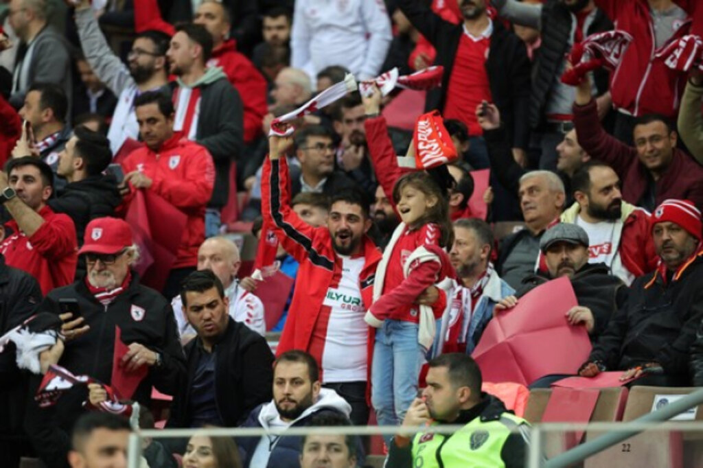 Samsunspor'dan Trabzonspor'a Üçlük Tarife!