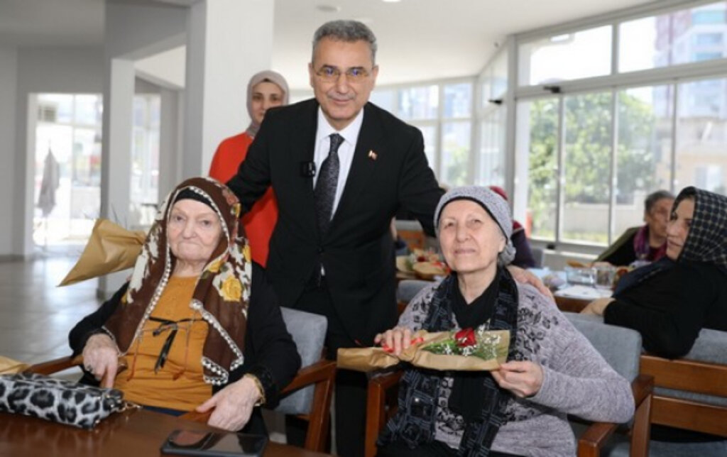 Başkan İhsan Kurnaz, ‘Büyüklerimiz Bizler İçin Kıymetlidir’!