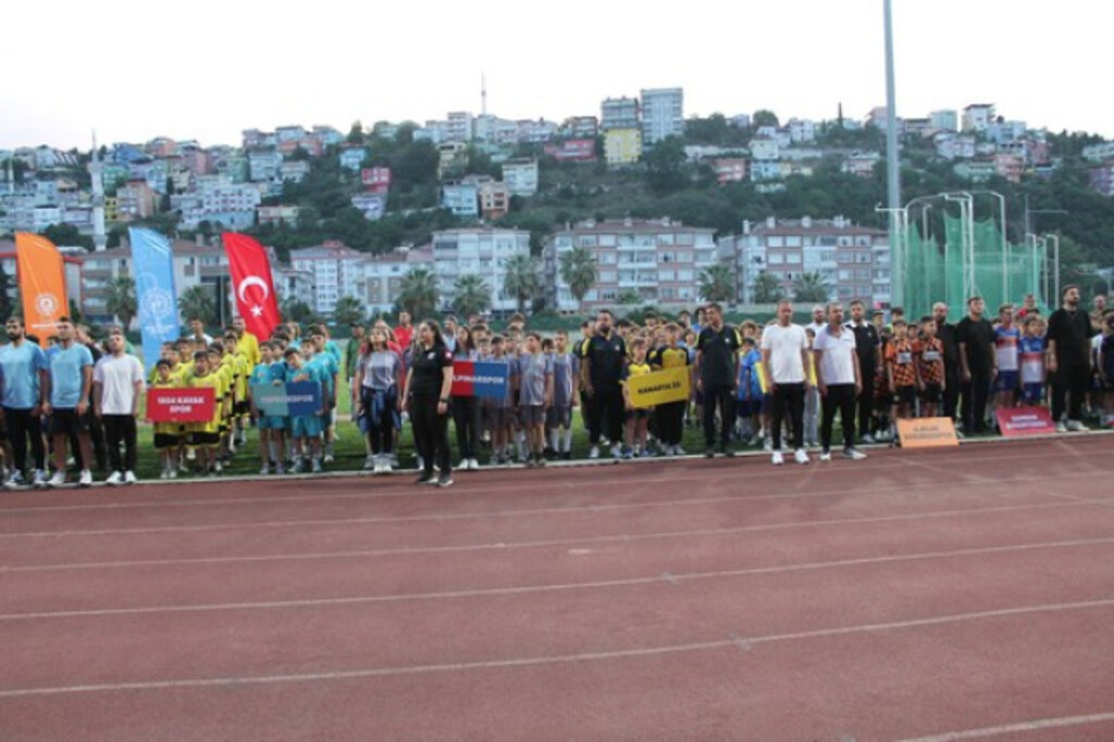 Samsun'da Mini Minikler Futbol Heyecanı Başlıyor!