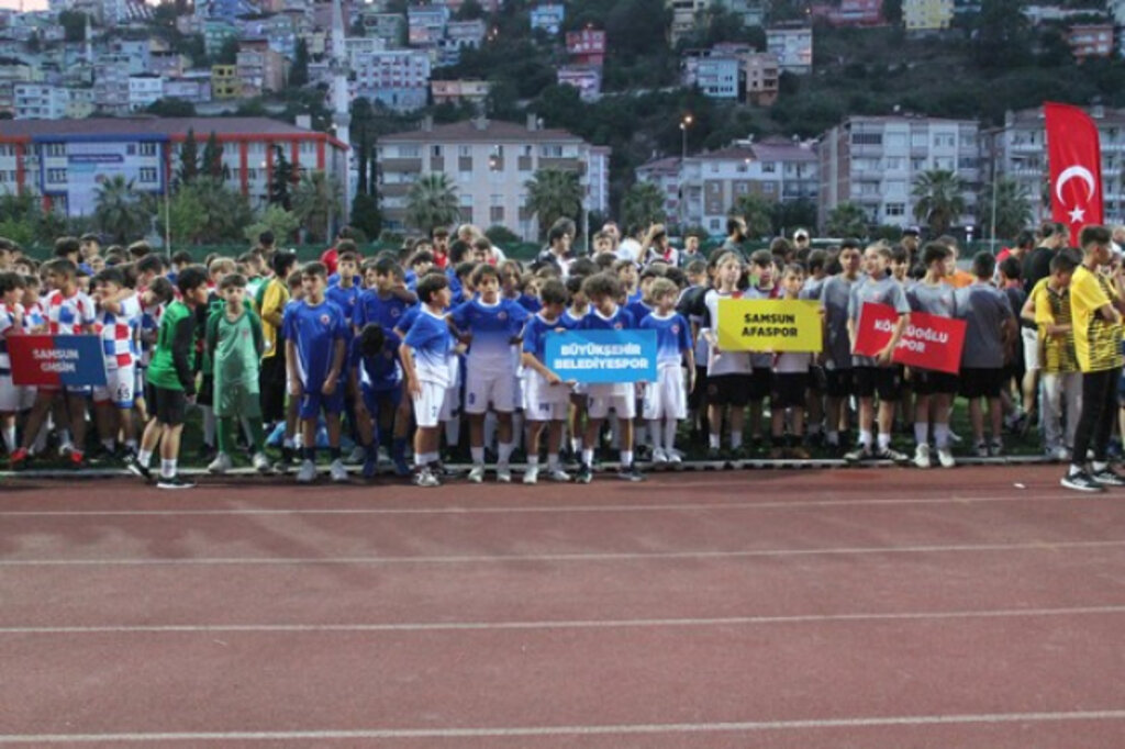 Samsun'da Mini Minikler Futbol Heyecanı Başlıyor!