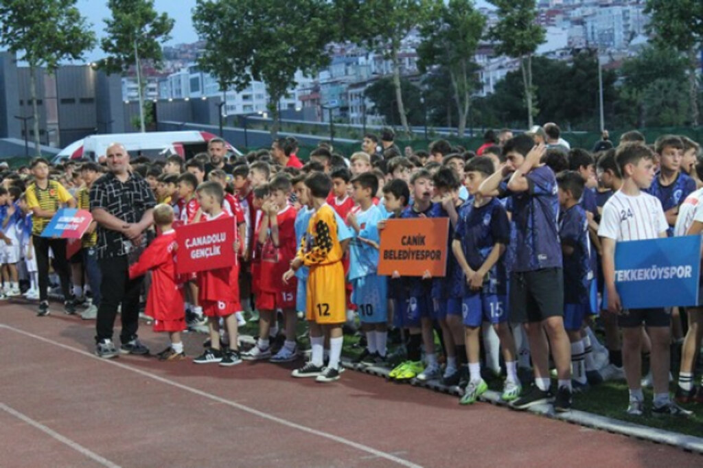 Samsun'da Mini Minikler Futbol Heyecanı Başlıyor!