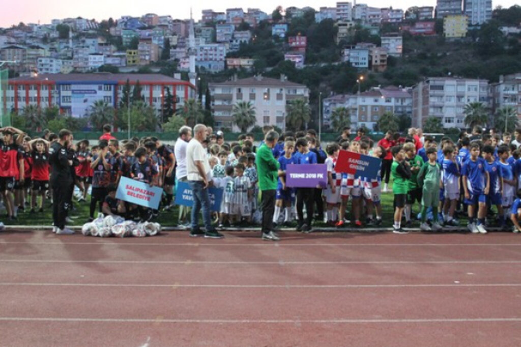 Samsun'da Mini Minikler Futbol Heyecanı Başlıyor!