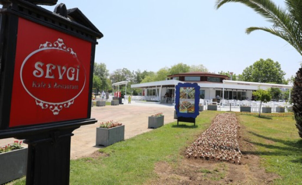 Amisos Ve Sevgi Kafe’ye Yoğun İlgi!