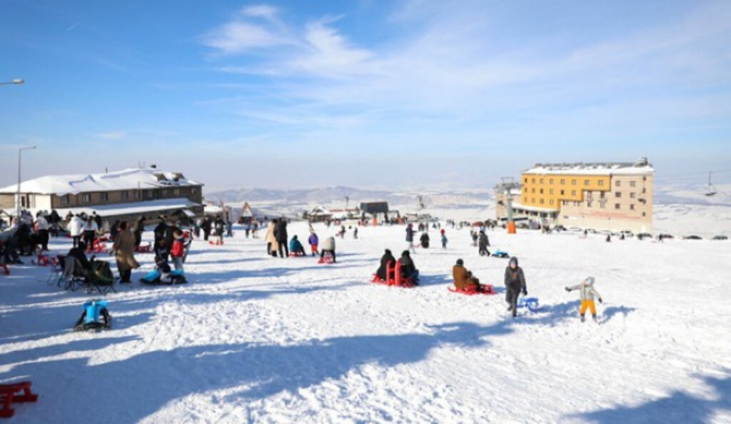Akdağ Kayak Merkezi’nde Turizm Sezonu Başladı!