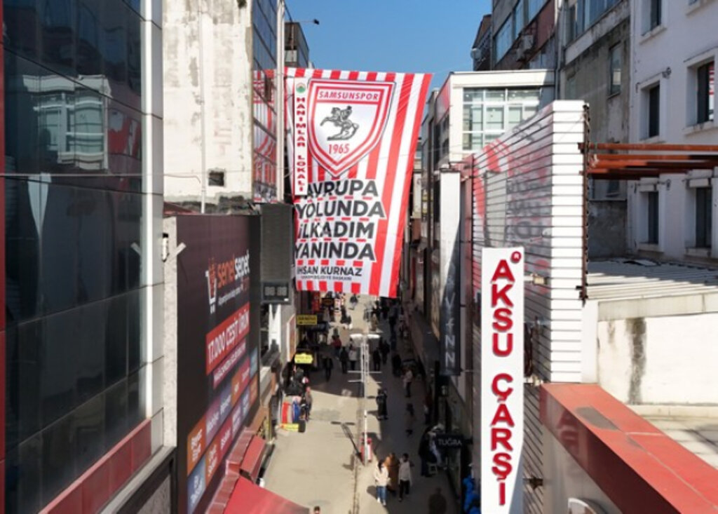 İlkadım'dan Samsunspor'a Avrupa Yolunda Bayraklı Destek!