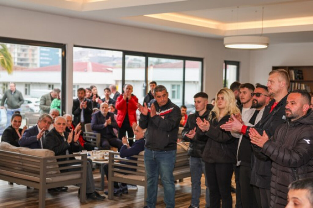 Samsunspor Tesislerinde Bayramlaşma Çoşkusu! VİDEOLU