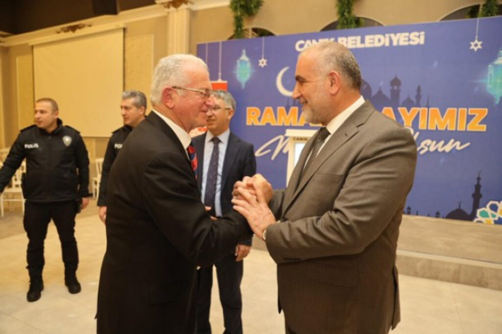 Başkan İbrahim Sandıkçı Şehit ve Gazi Aileleriyle İftarda Buluştu!