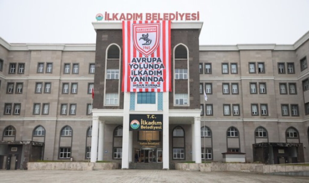 İlkadım'dan Samsunspor'a Avrupa Yolunda Bayraklı Destek!