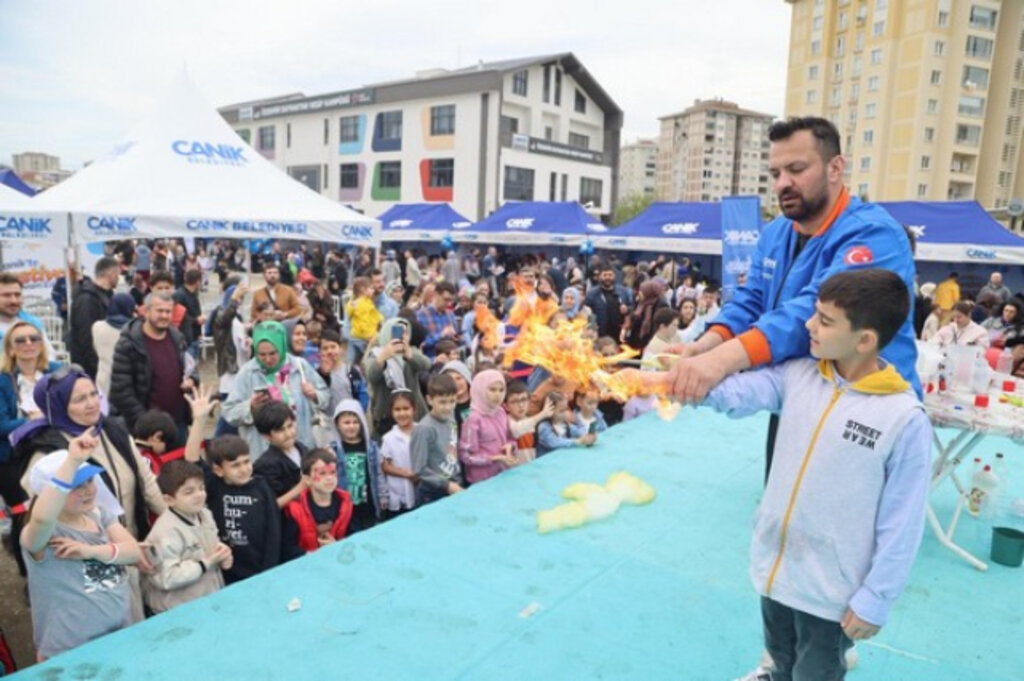 71 Bin222 Bilim ve Teknoloji Tutkunu CANİKFEST'te Buluştu!