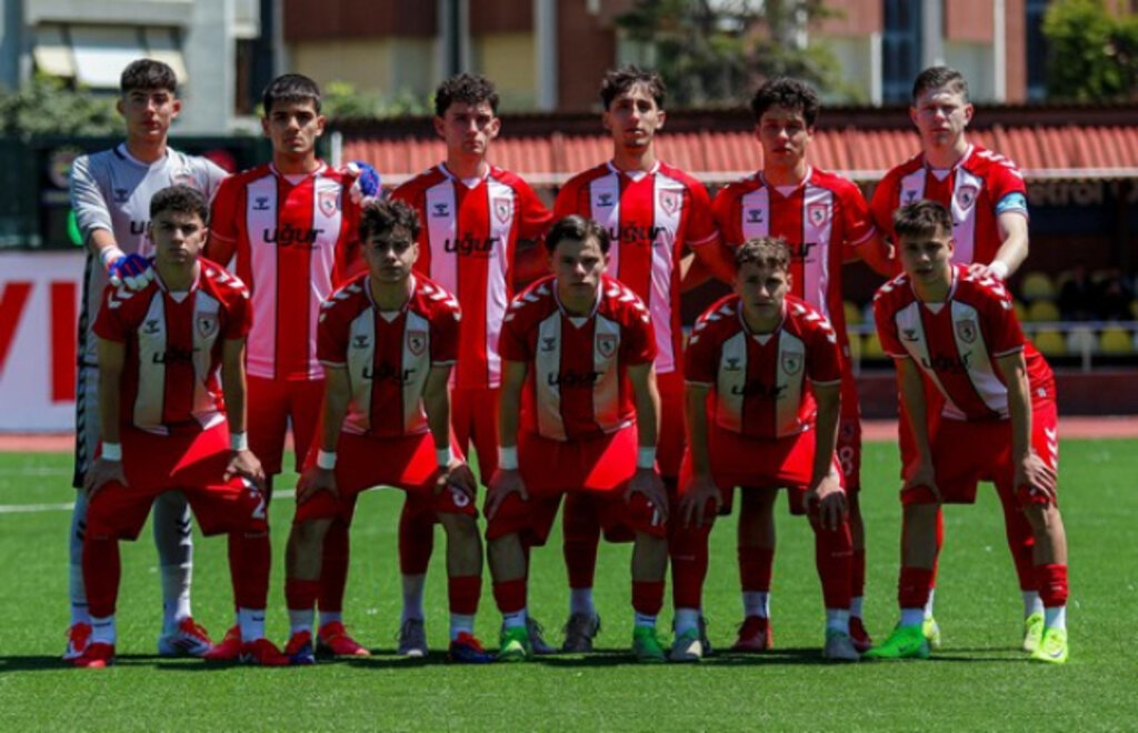 Samsunspor'un Gençleri Fenerbahçe'yi Deplasmanda Mağlup Etti!