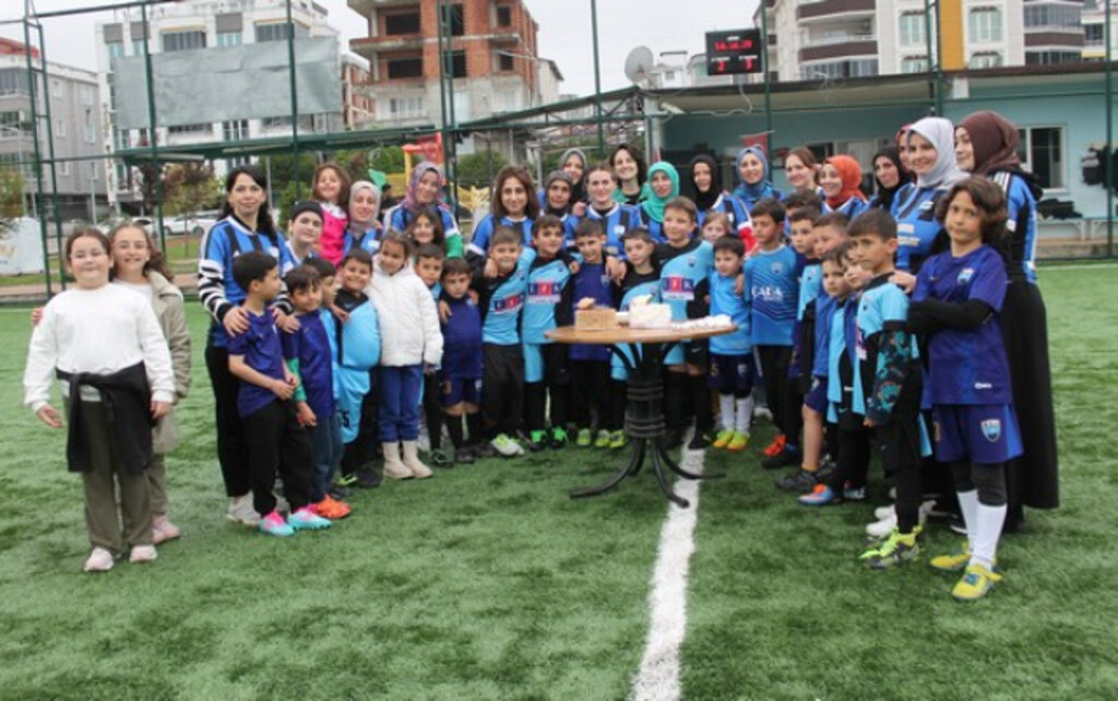 Karasamsunspor’da Anneler Gününe Özel Program Beğeni Topladı!