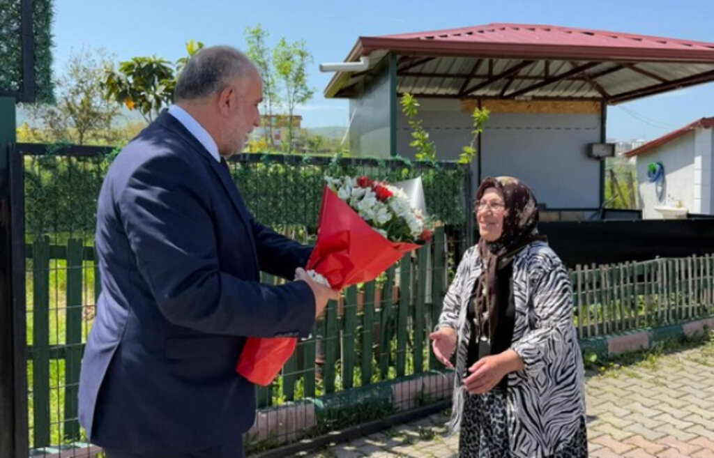 Başkan İbrahim Sandıkçı'dan Şehit Annelerine Ziyaret!