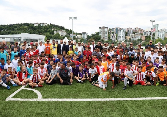 'Kaybetmek Yok' Minikler Futbol Şenliği Samsunspor Tesislerinde Coşkuyla Başladı! VİDEOLU