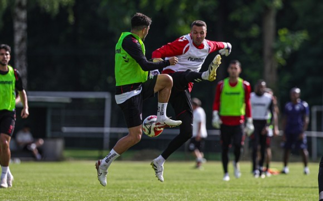 Samsunspor, Hollanda Kampında İlk Antrenmanını Yaptı!