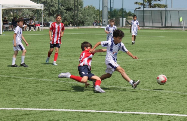 Kadıköyspor U11, Küçük Dev Adamlar Ligi'nde Şampiyon Oldu!
