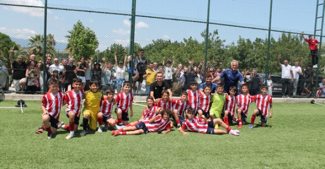 Kadıköyspor U11, Küçük Dev Adamlar Ligi'nde Şampiyon Oldu!