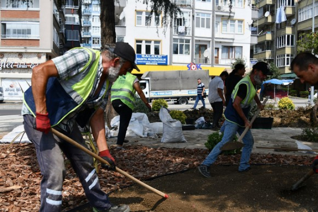 Gençlik Parkı Kavşağına Büyükşehir’den Başarılı Dokunuş!