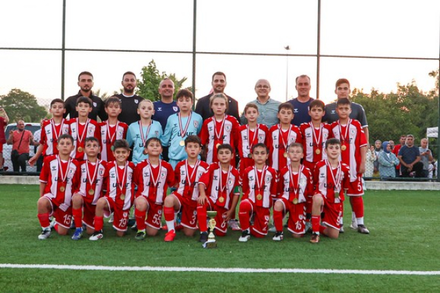 Samsunspor U10 Takımı Yerel Lig Şampiyonu Oldu!