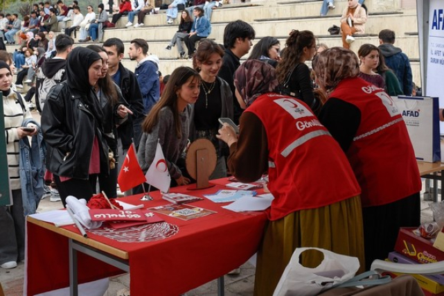 OMÜ Uyum Fest ile Yeni Öğrencilere Coşkulu Karşılama!