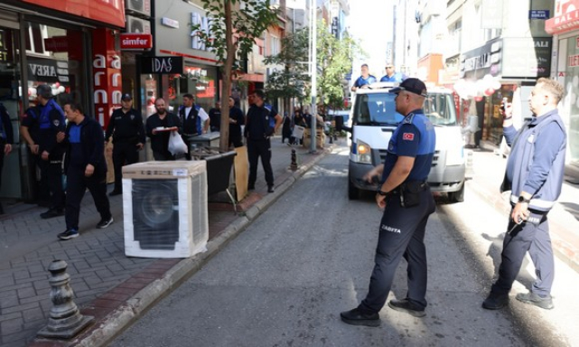 İlkadım’da Kaldırım İşgaline Geçit Yok!