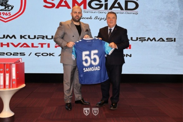 Samsunspor'a Aynı Anda 100 Üye Katıldı!
