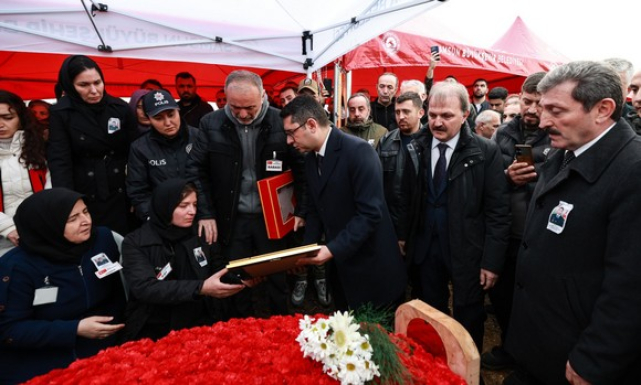 Şehit Astsubay Üstçavuş Emre Altıok Son Yolculuğuna Uğurlandı!