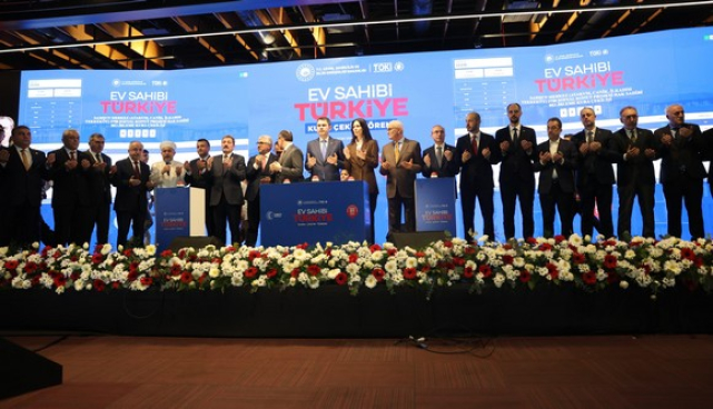 Başkan Doğan Bakan Kurum’u Makamında Ağırladı!