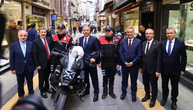Bakan Yerlikaya Samsun'un Kalbi İlkadım'da!