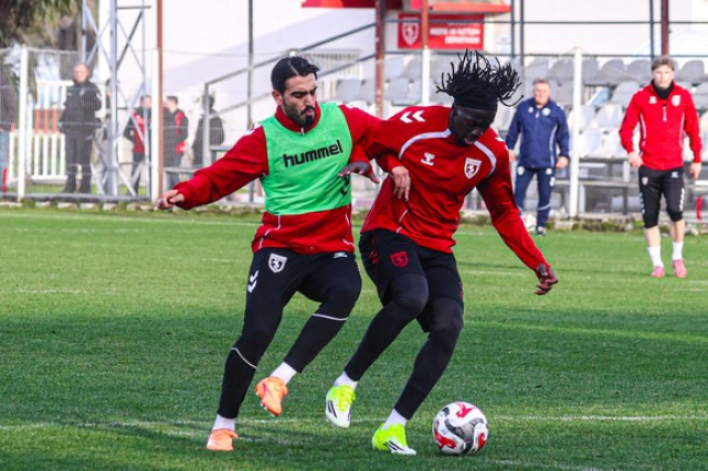 Samsunspor'un Trabzonspor Hazırlıkları Taraftar Önünde Sürdü! VİDEOLU