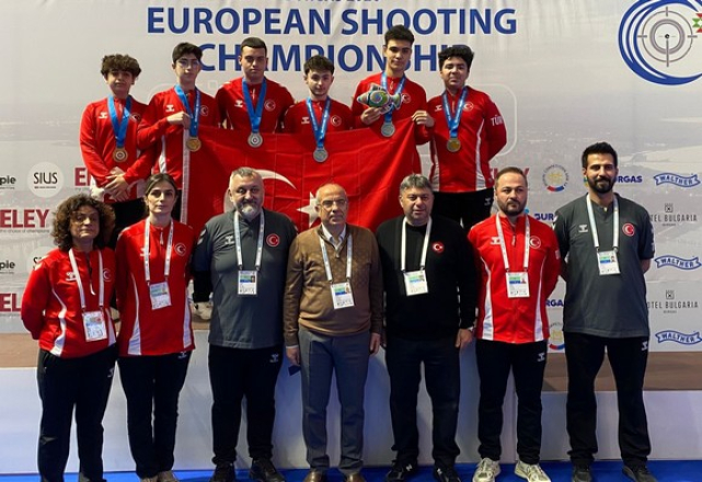 Samsunlu Sporcunun da Bulunduğu Milli Takımdan Avrupa’da Başarılar!