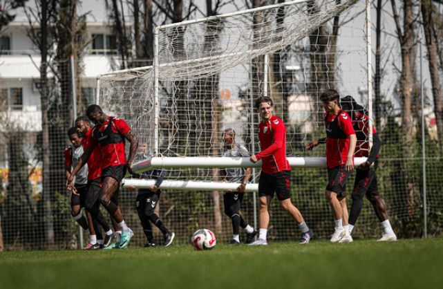 Samsunspor’un Fenerbahçe Hazırlıkları Antalya’da Başladı!