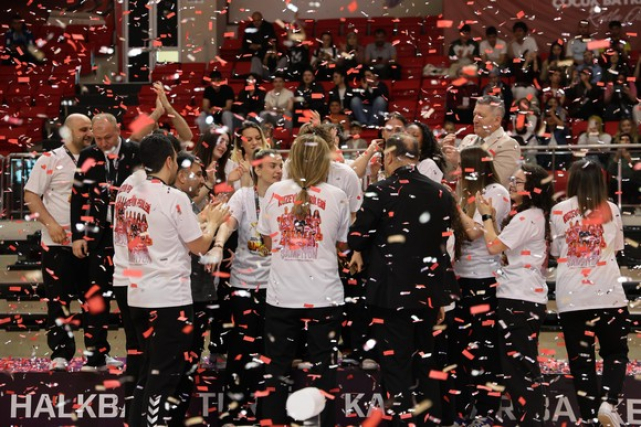 Samsun’un Gururu Zorlu Koleji Samsun Basketbol Şampiyonluk Kupasına Kavuştu!