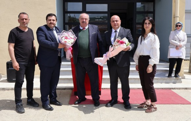 Çarşambalılar Vakfı'ndan Eğitime Büyük Destek! Köy Okuluna Bilişim Sınıfı!