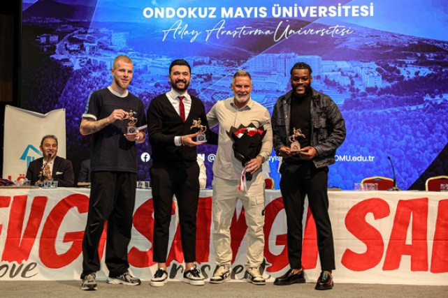 Sahadan Kalbe Uzanan Anlamlı Buluşma! Samsunspor, Lösemili Çocuklar İçin OMÜ’de Gençlerle Buluştu!