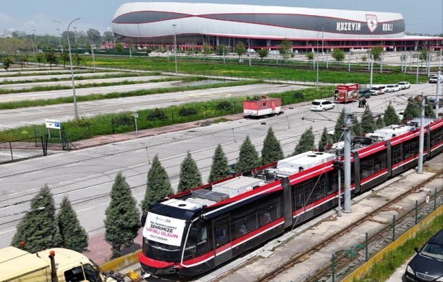 Kent İçi Ulaşımda Yeni Dönem! 12 Yeni Tramvaydan İlki Samsun’a Getirildi...