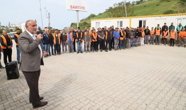 Canik'te Bayram Sevinci! Başkan Sandıkçı Personelle Bayramlaştı!
