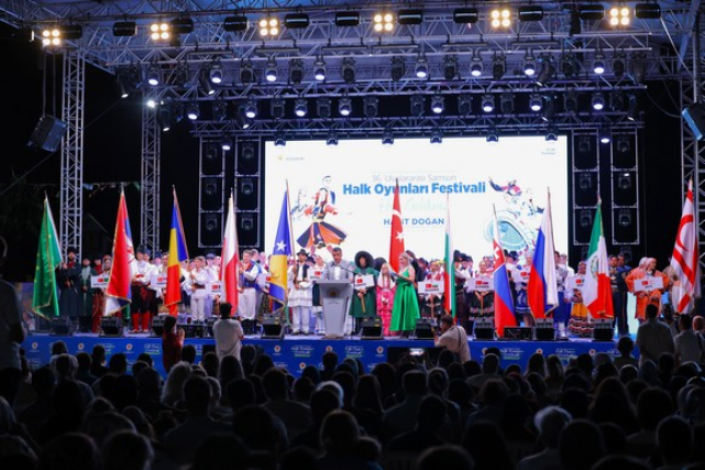 36'ıncı Uluslararası Samsun Halk Oyunları Festivali Başladı!