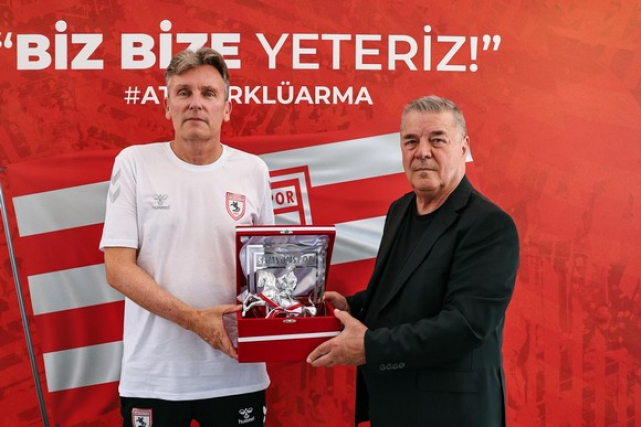 Samsunspor, Cedric Cattenoy ile Vedalaştı!